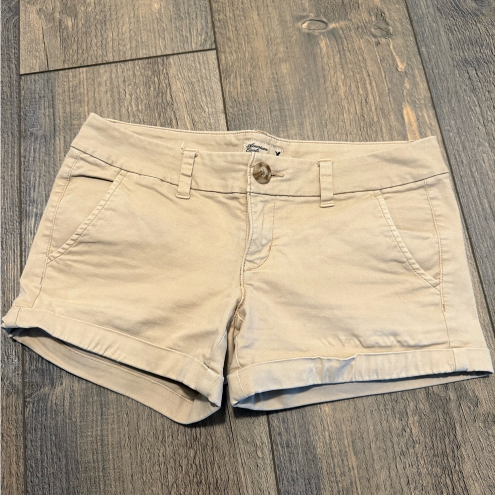 American Eagle Women's Tan Shorts